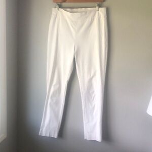 White so slimming Chico pants Size 1 (8-medium)